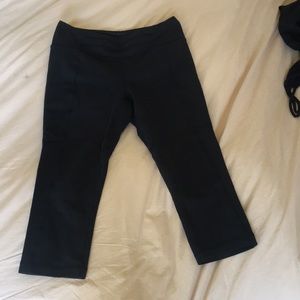 Lucy cropped athletic leggings